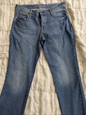 Women's Old Navy Medium Blue Straight-Leg Jeans Size 8 Short